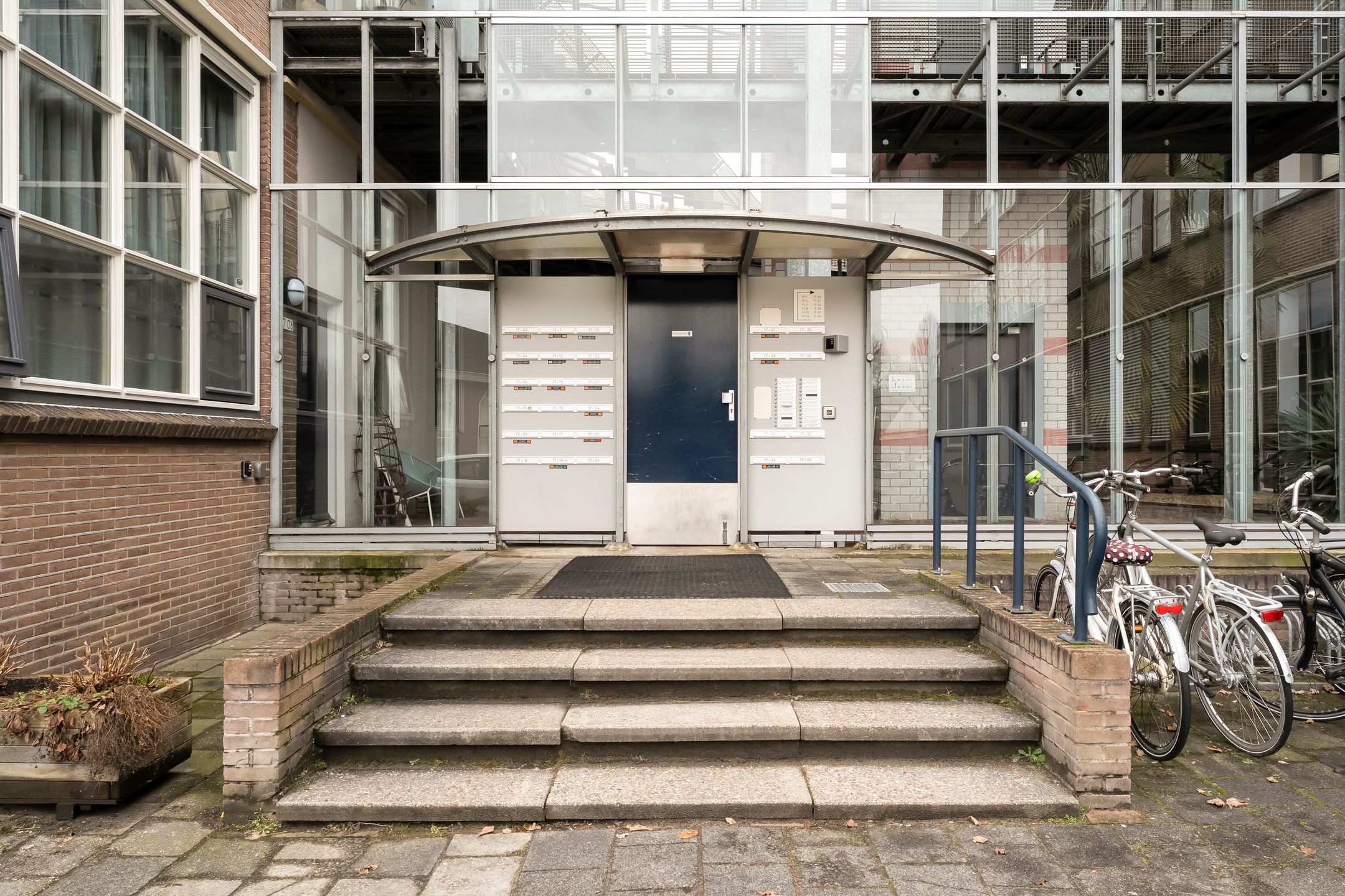 Photo 3 of Catharinastraat 17-33