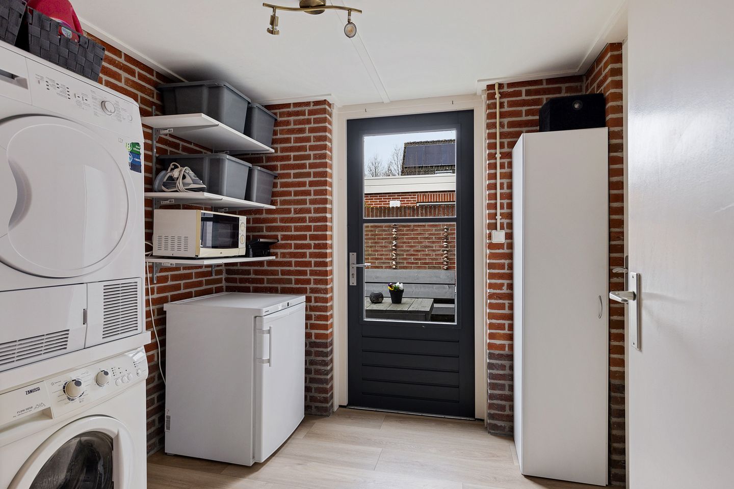 Photo 14 of Rieger 6