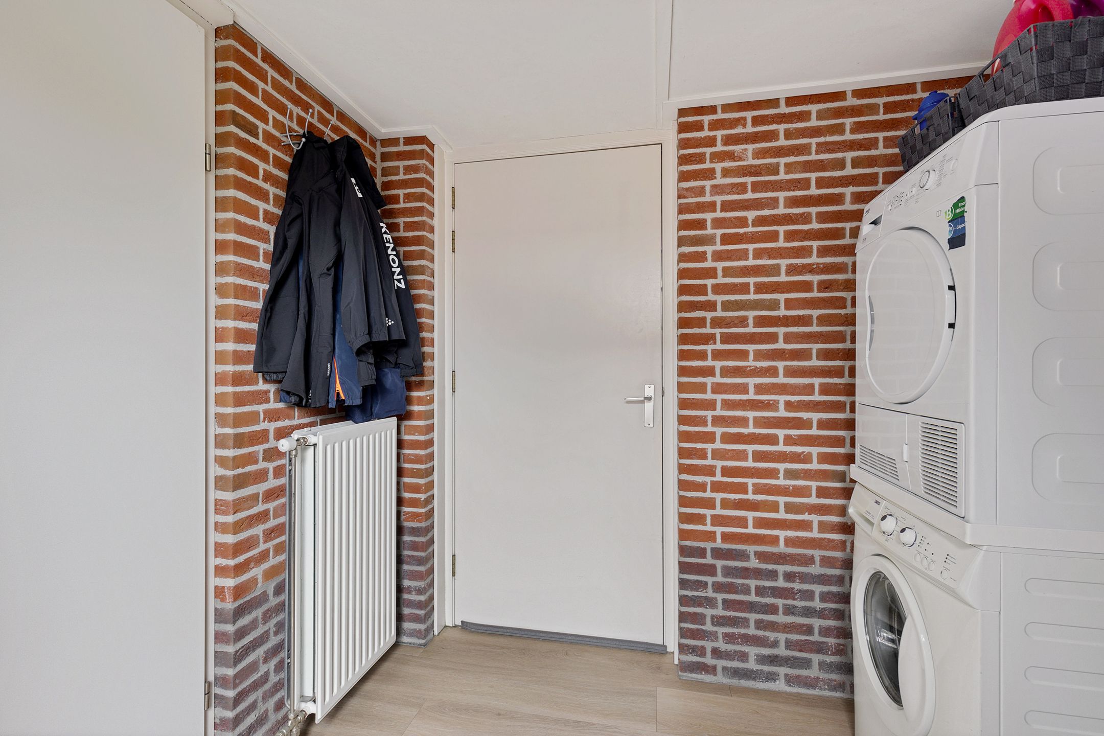 Photo 15 of Rieger 6