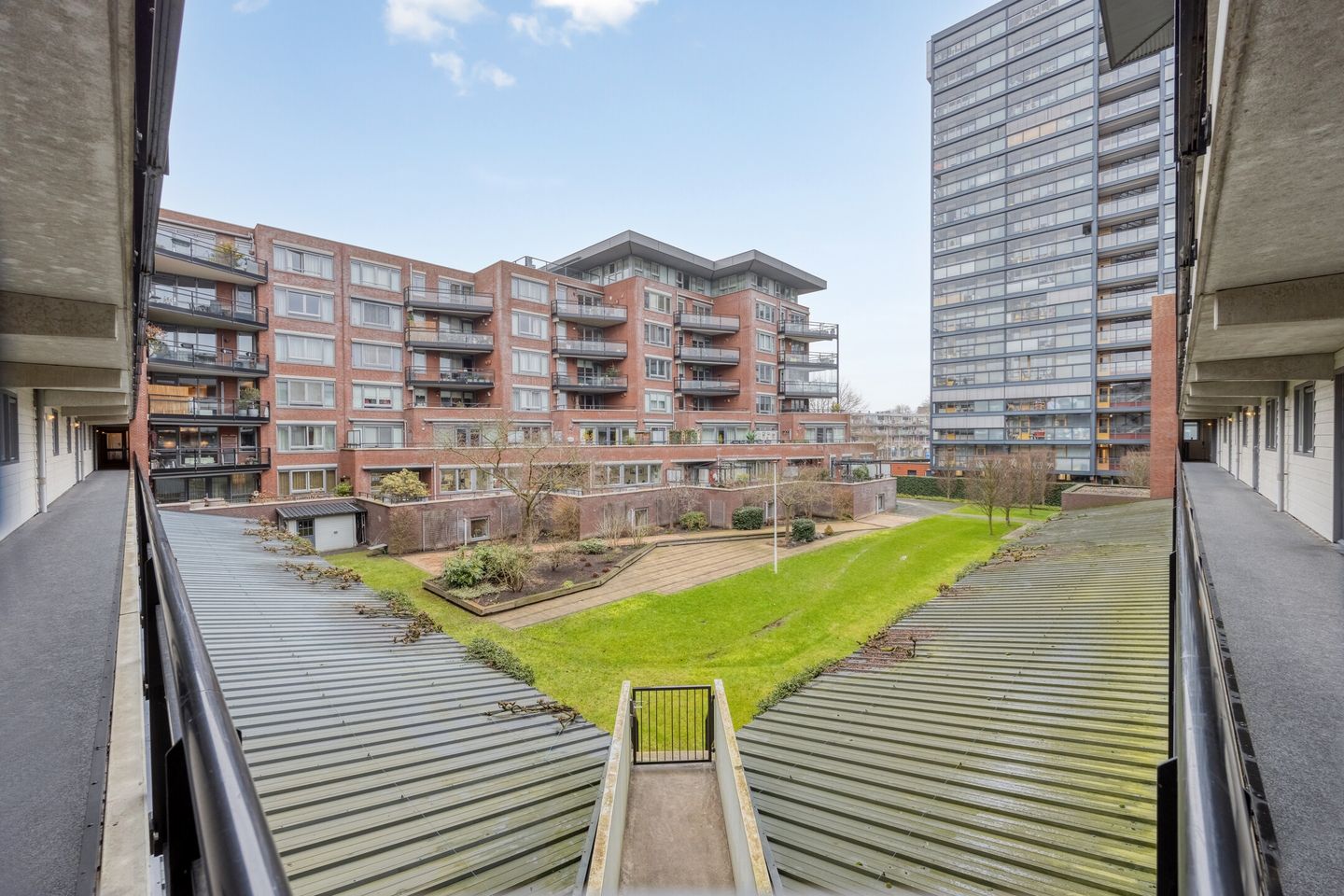 Photo 19 of Banneweg 219