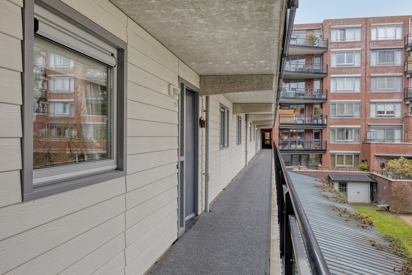 Photo 20 of Banneweg 219