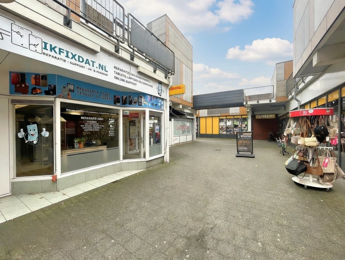 View photo 2 of Achterste Wei 19