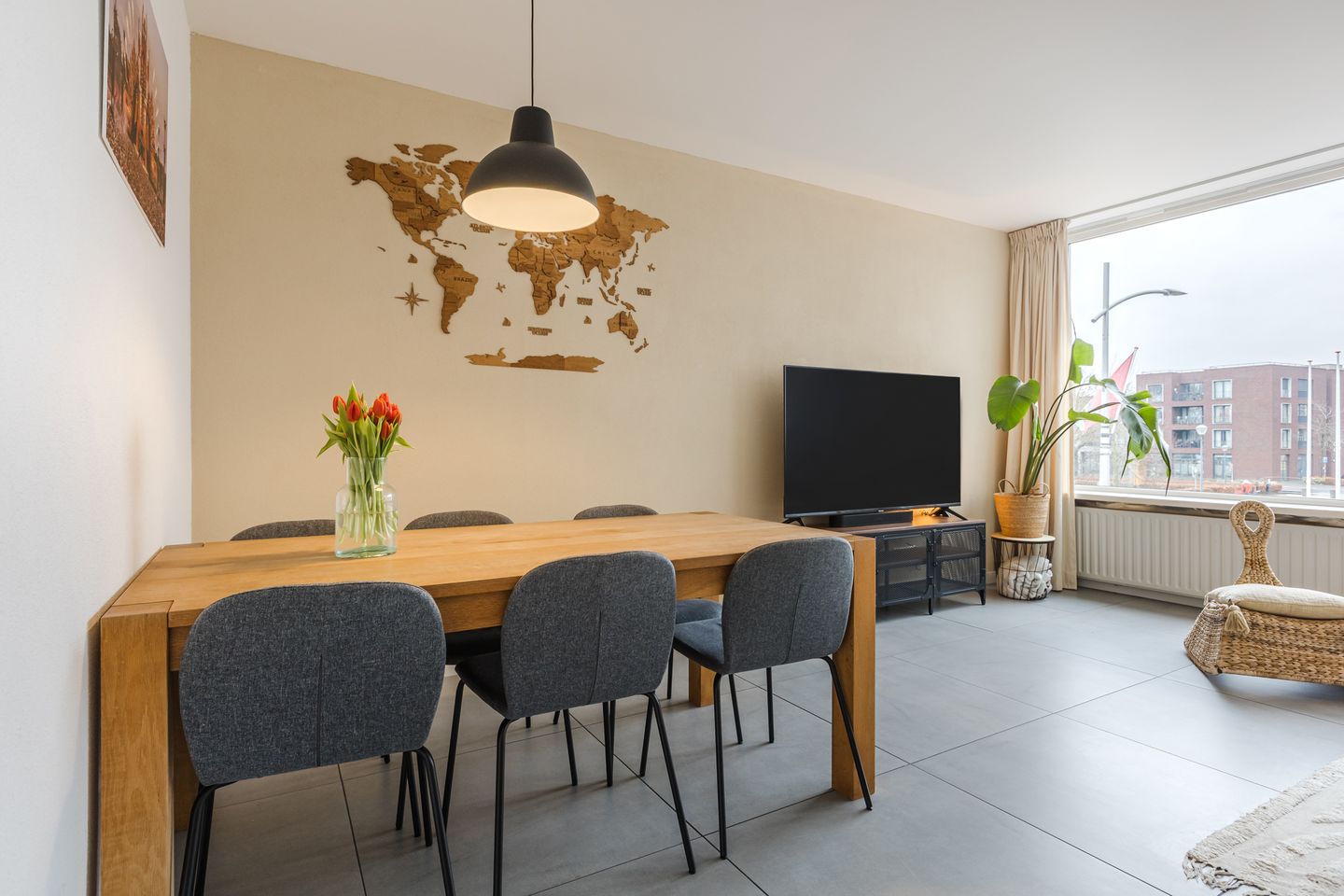 Foto 10 van Raadhuisplein 27