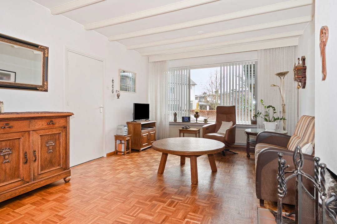 Foto 8 van Burg. Smeetsstraat 7