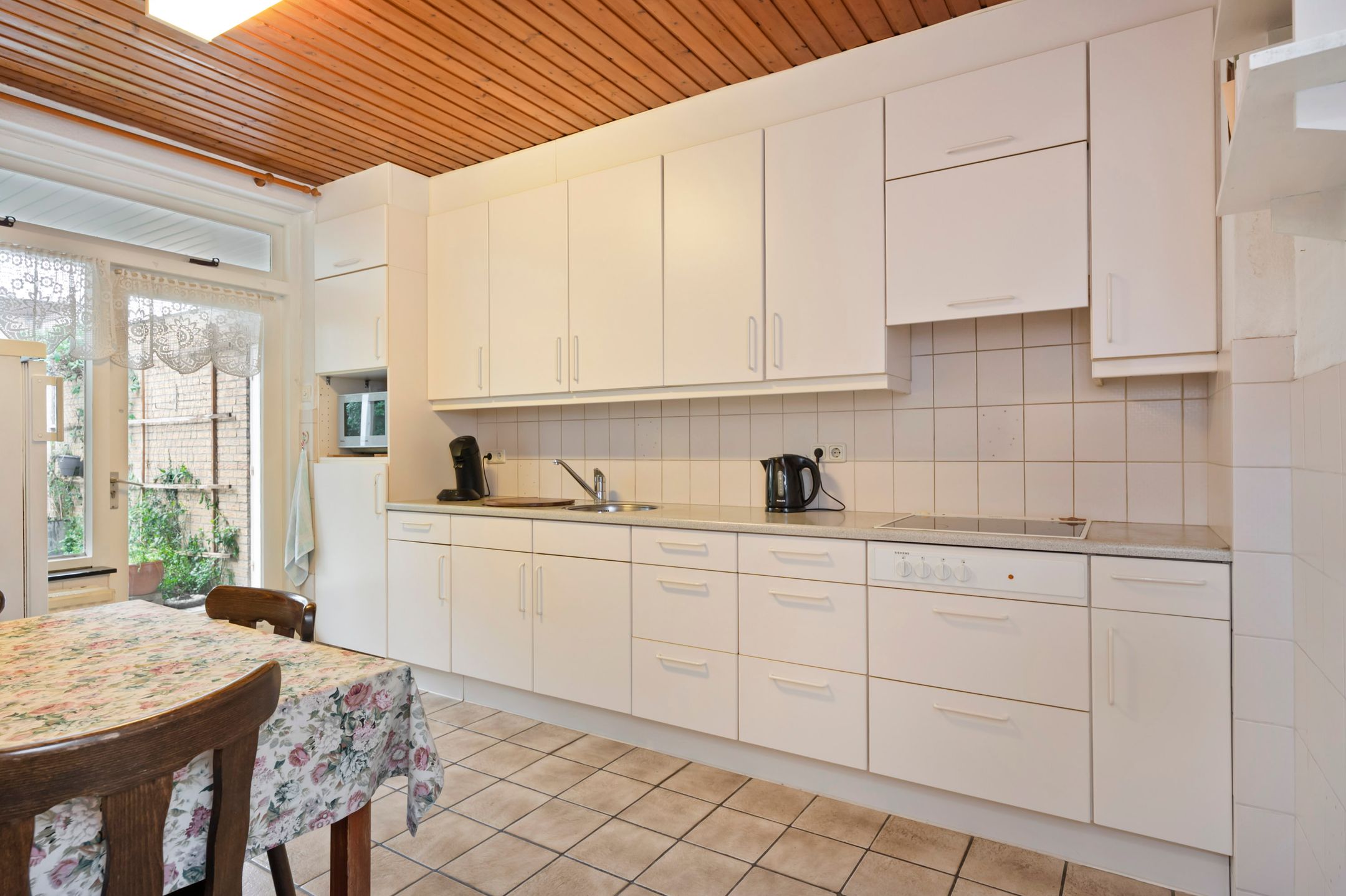 Foto 12 van Burg. Smeetsstraat 7