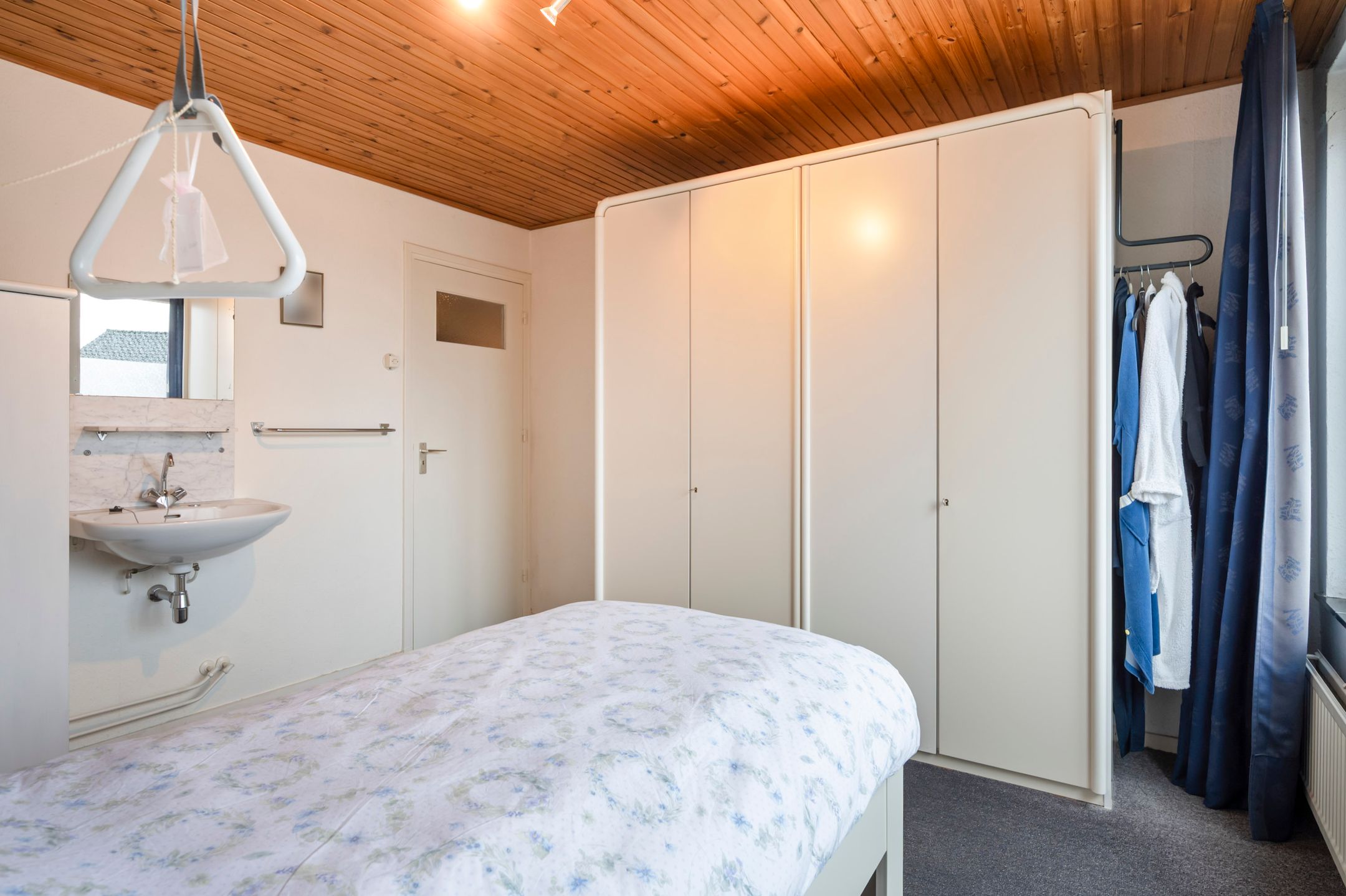 Foto 24 van Burg. Smeetsstraat 7