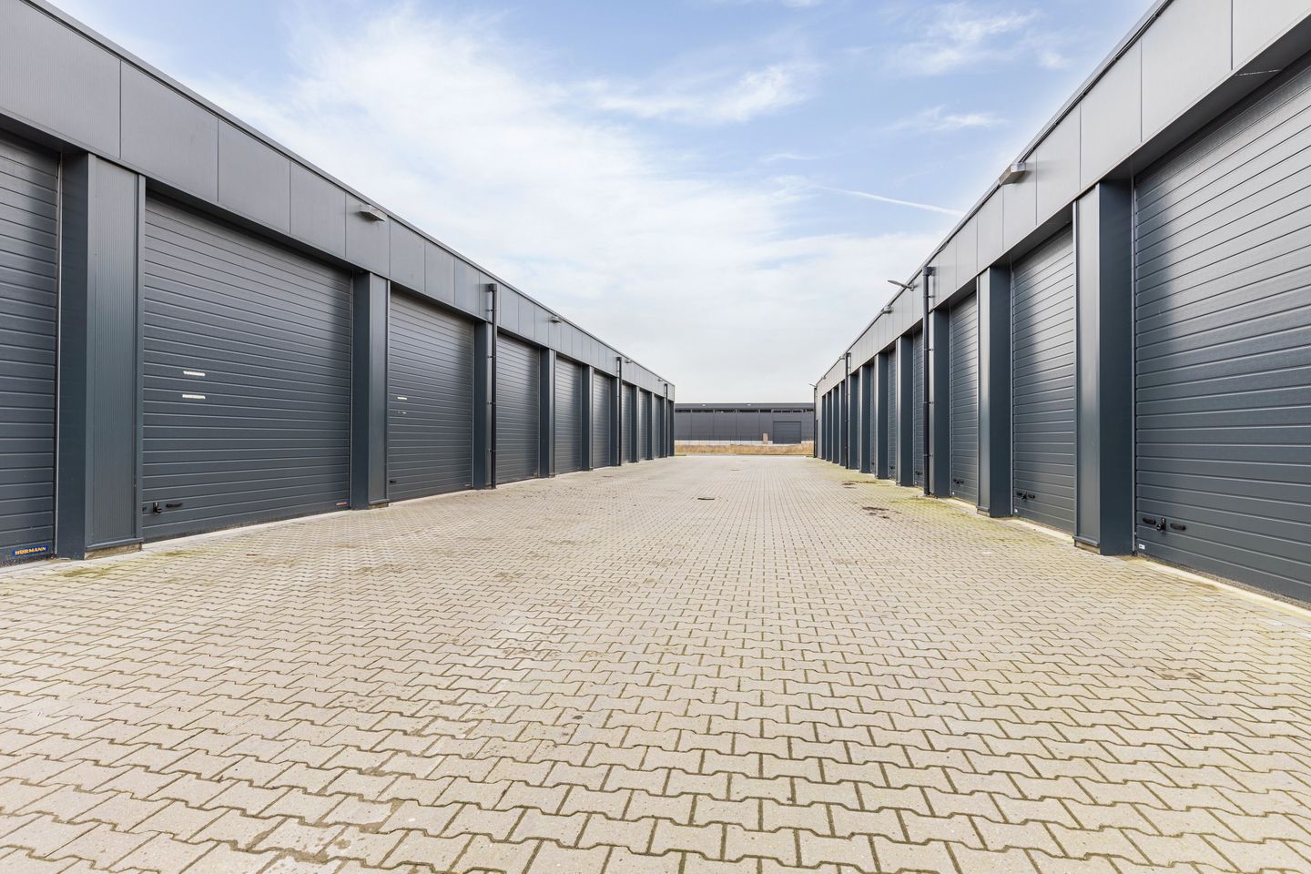 Bekijk foto 2 van Beneluxweg 216-B22