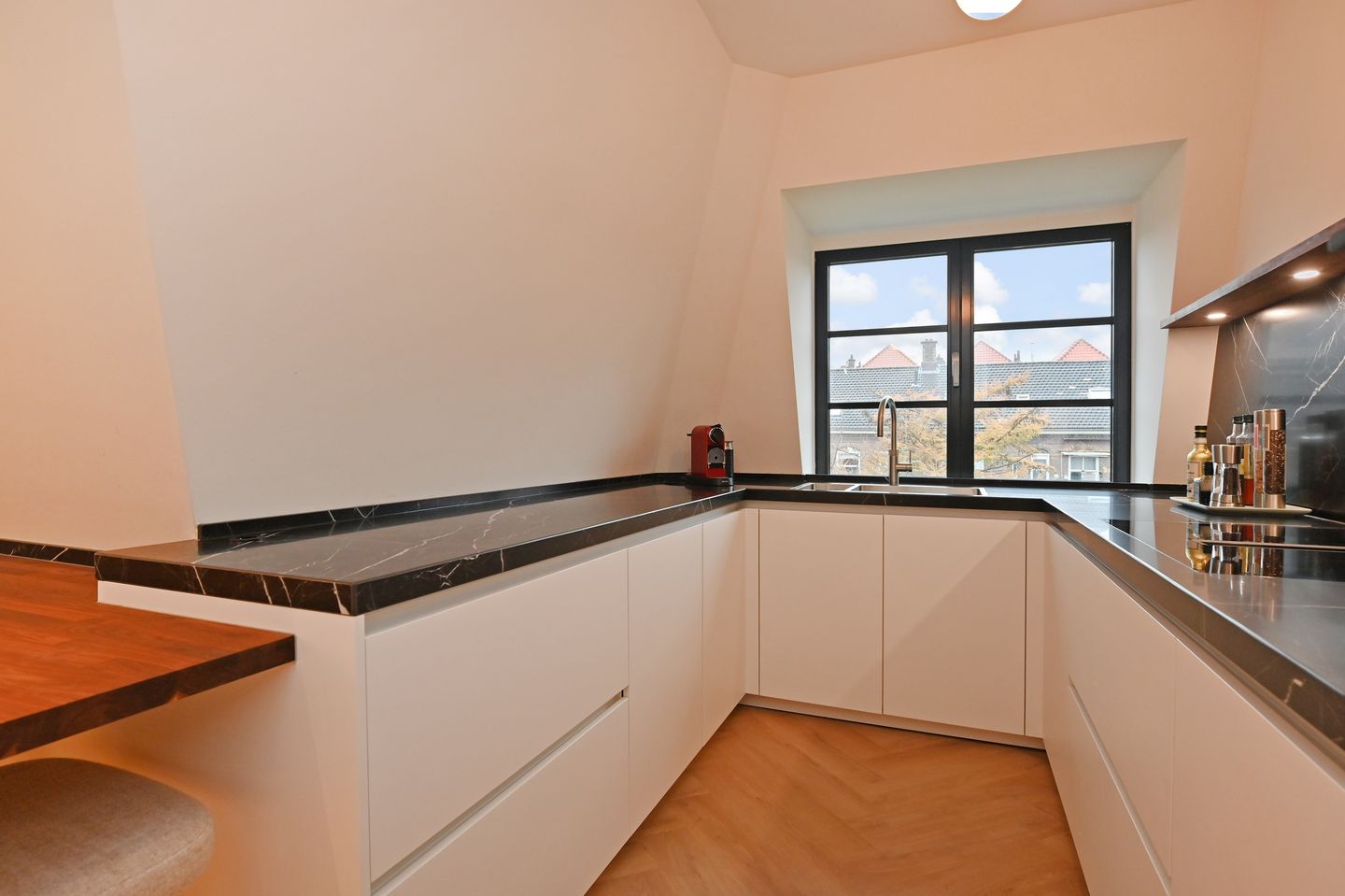 Foto 14 van Koninginnegracht 92-B