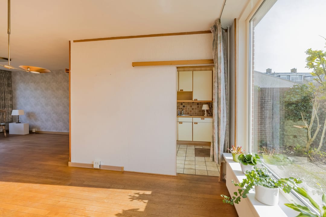 Photo 13 of Paulus Potterstraat 35