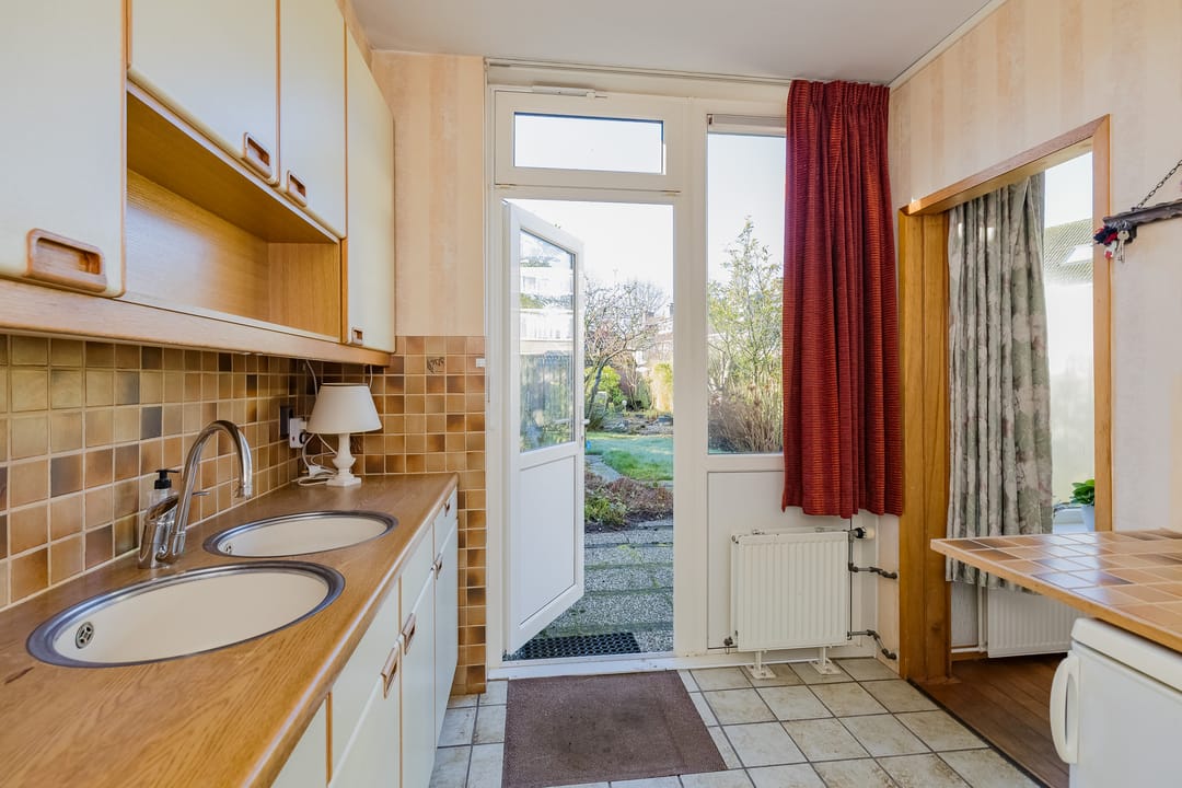 Photo 16 of Paulus Potterstraat 35