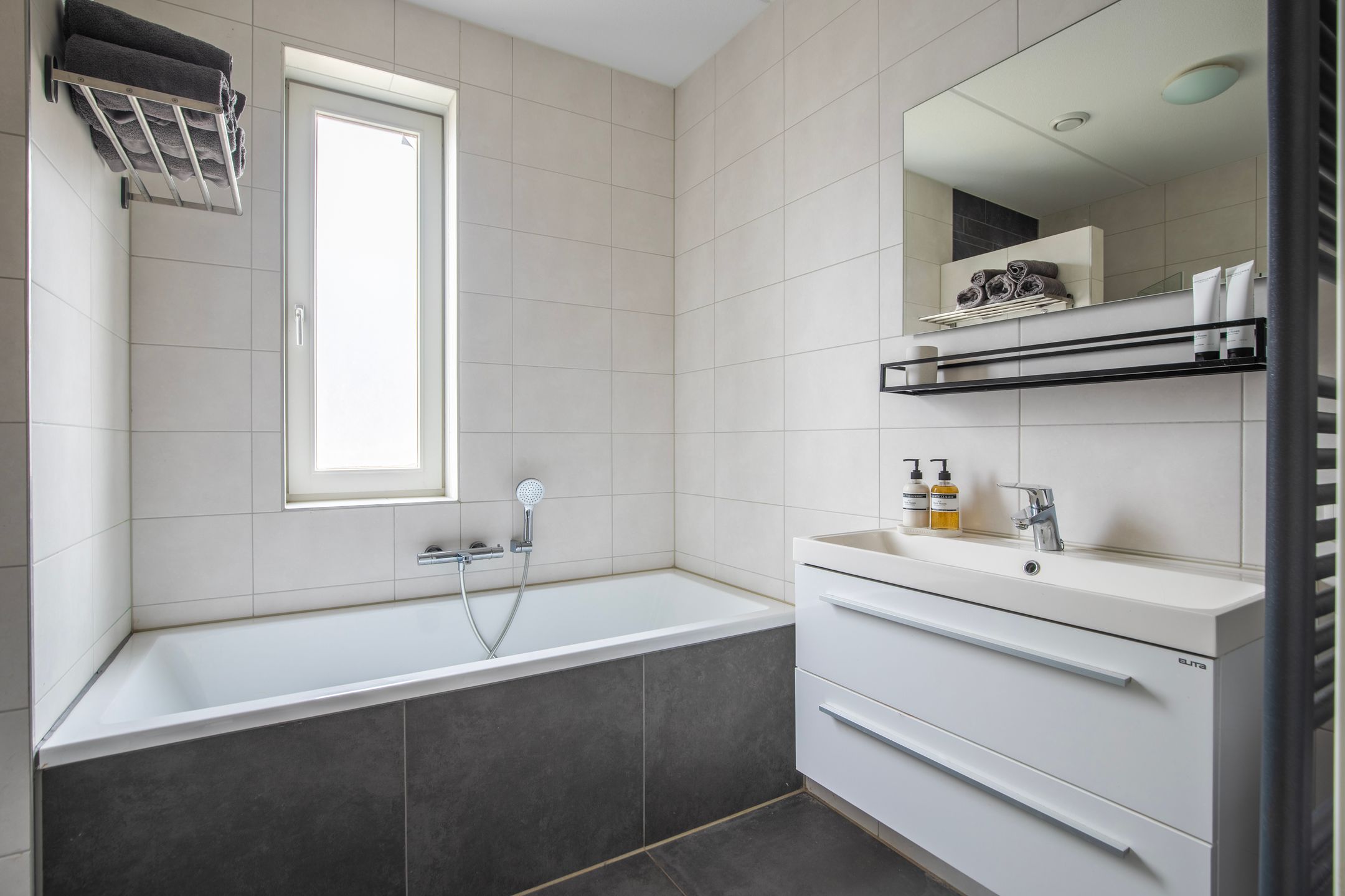 Photo 18 of Avondlicht 7