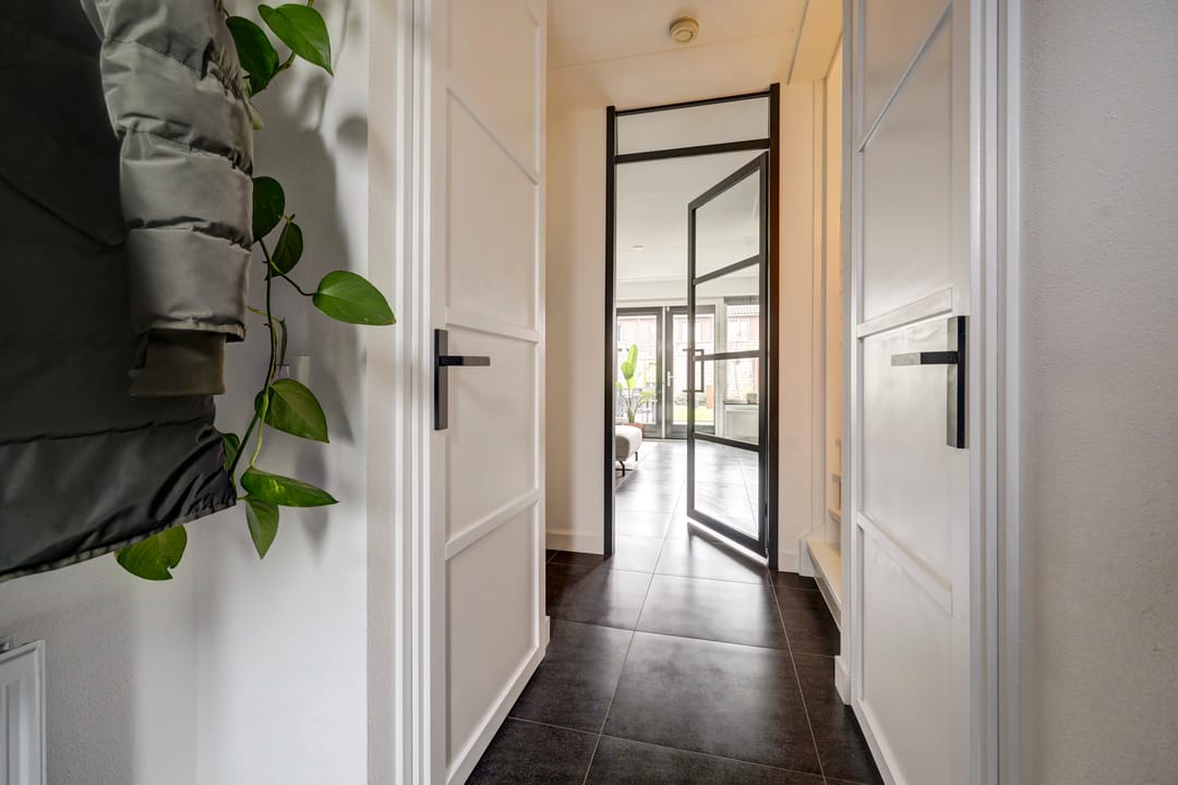 Photo 2 of Den Oven 15