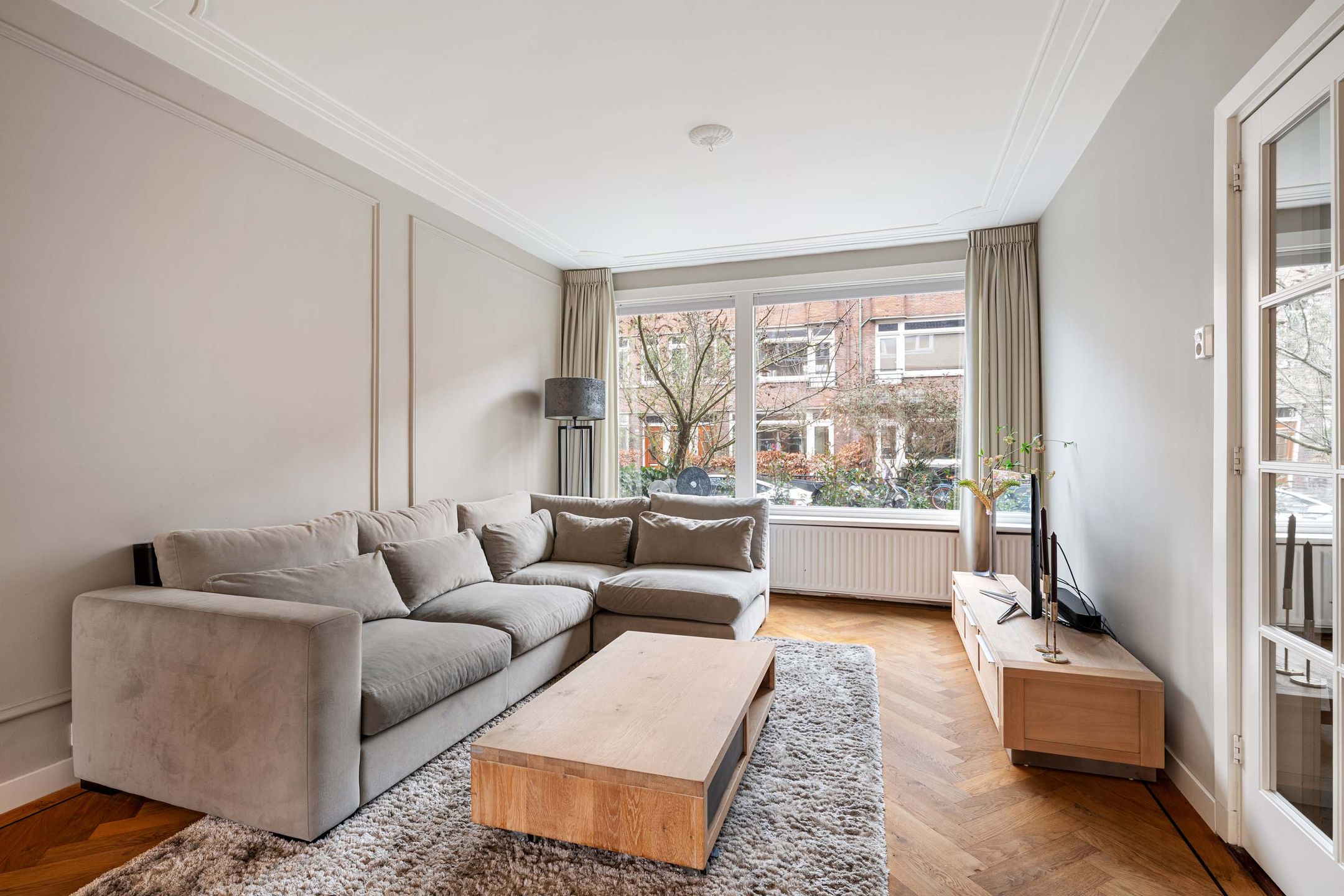 Foto 3 van Charlotte de Bourbonlaan 74