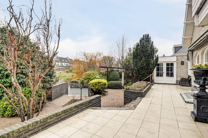 Photo 3 of Obrecht 9