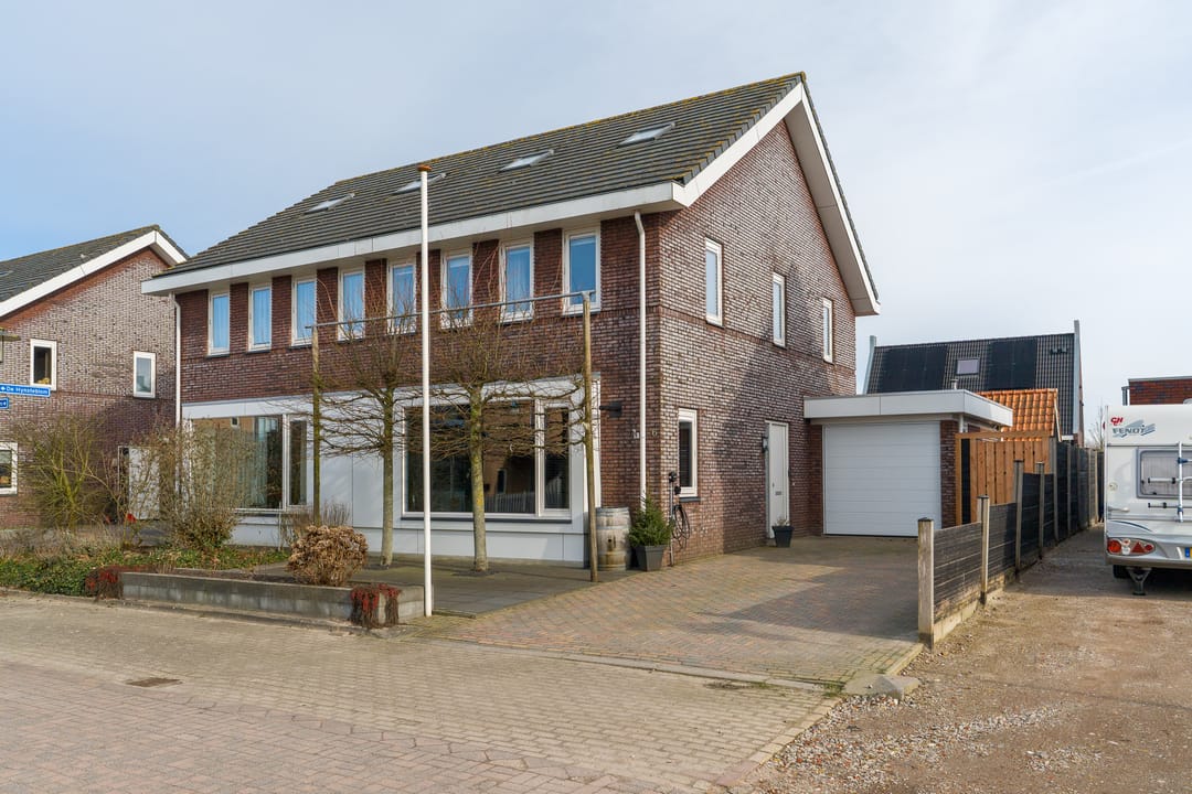 Foto 1 van De Pinksterblom 6