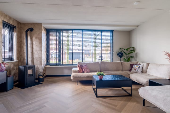 Foto 9 van De Pinksterblom 6