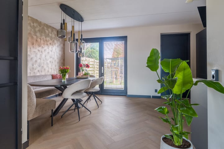 Foto 13 van De Pinksterblom 6