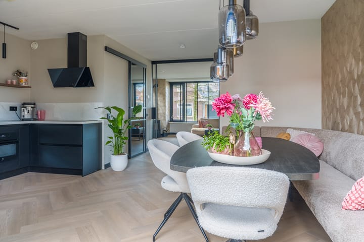 Foto 16 van De Pinksterblom 6