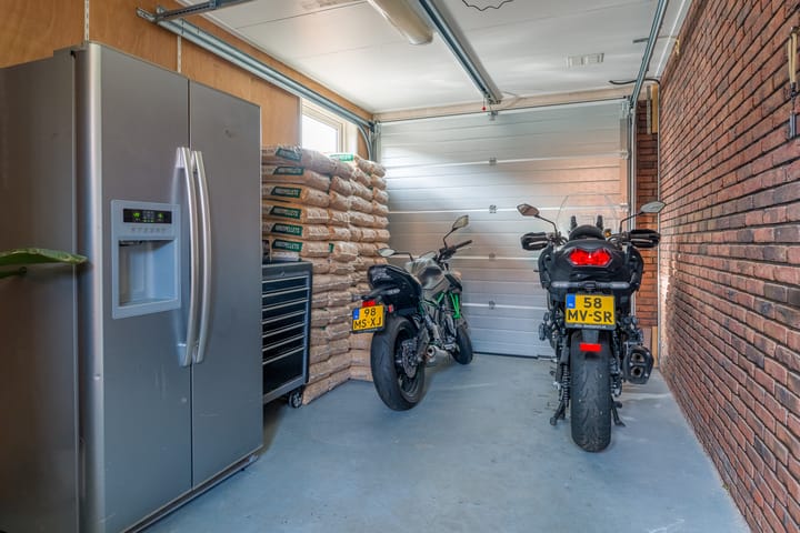 Foto 37 van De Pinksterblom 6