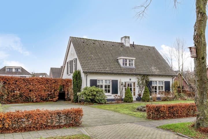 Photo 4 of Bruhezerweg 30