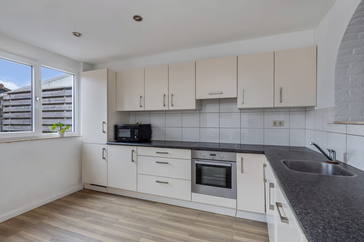 Photo 26 of Jacob Bruintjesstraat 27