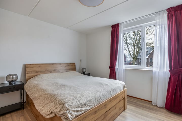 Photo 37 of Jacob Bruintjesstraat 27