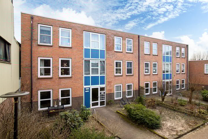 Photo 4 of Schoolstraat 1-2