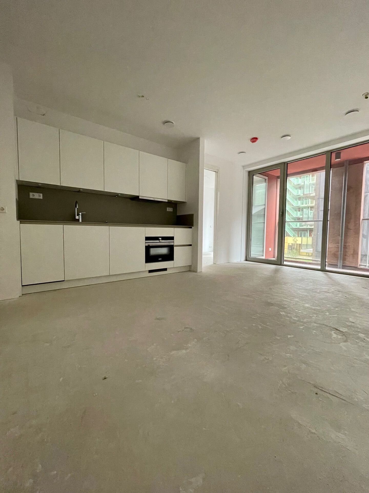 Foto 10 van Oostenburgermiddenstraat 367