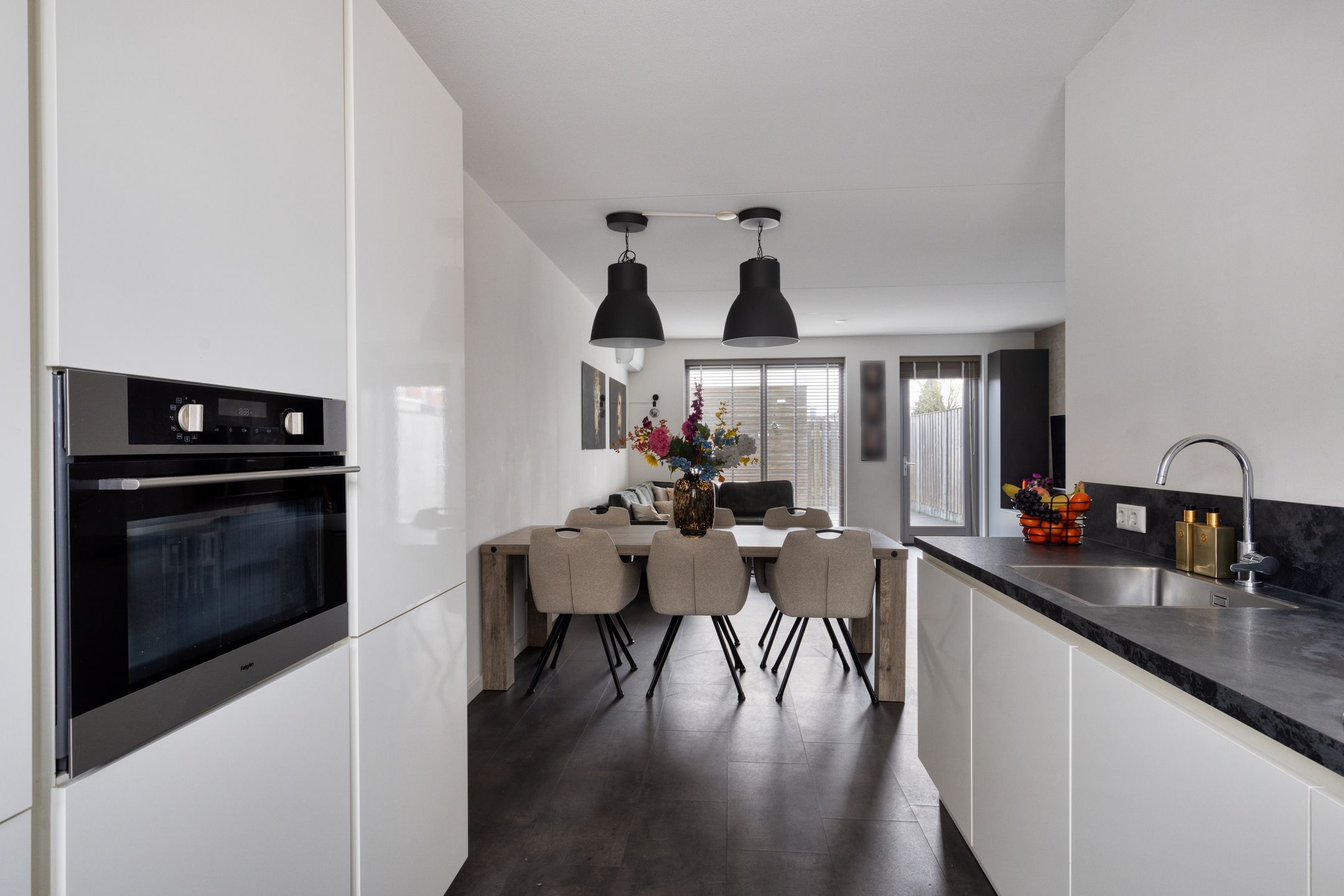 Foto 21 van Wethouder van Rooijlaan 11