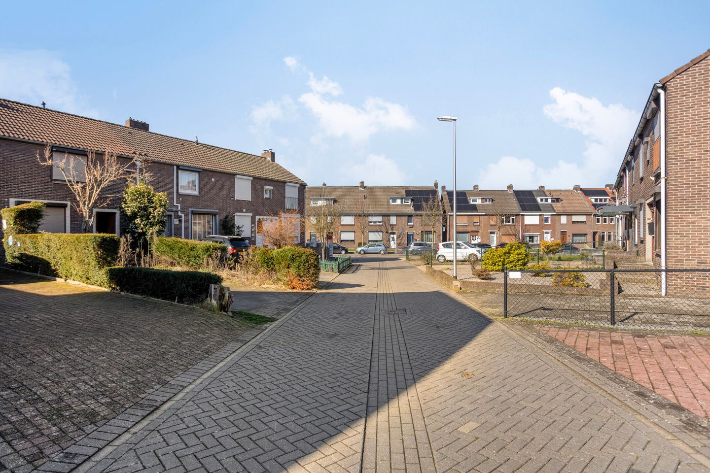Photo 4 of Haarlemstraat 17