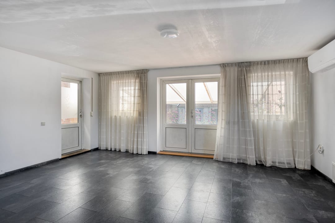 Photo 11 of Haarlemstraat 17