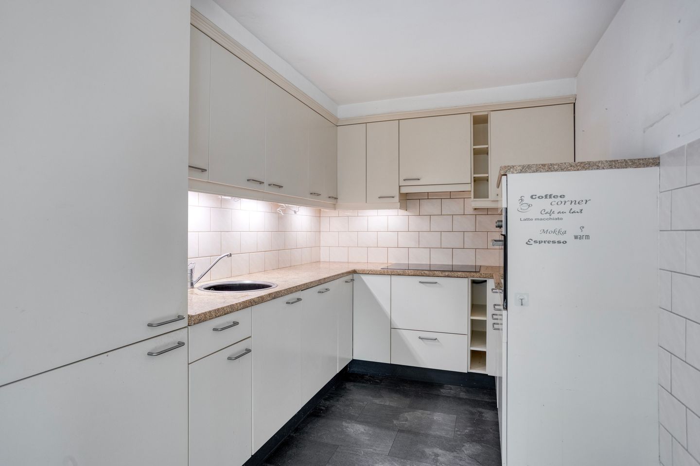Photo 14 of Haarlemstraat 17