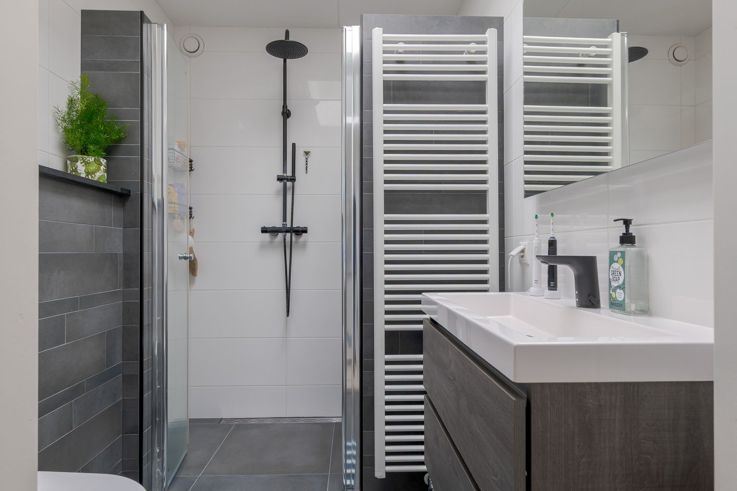 Foto 5 van Hendrik de Vriesstraat 1