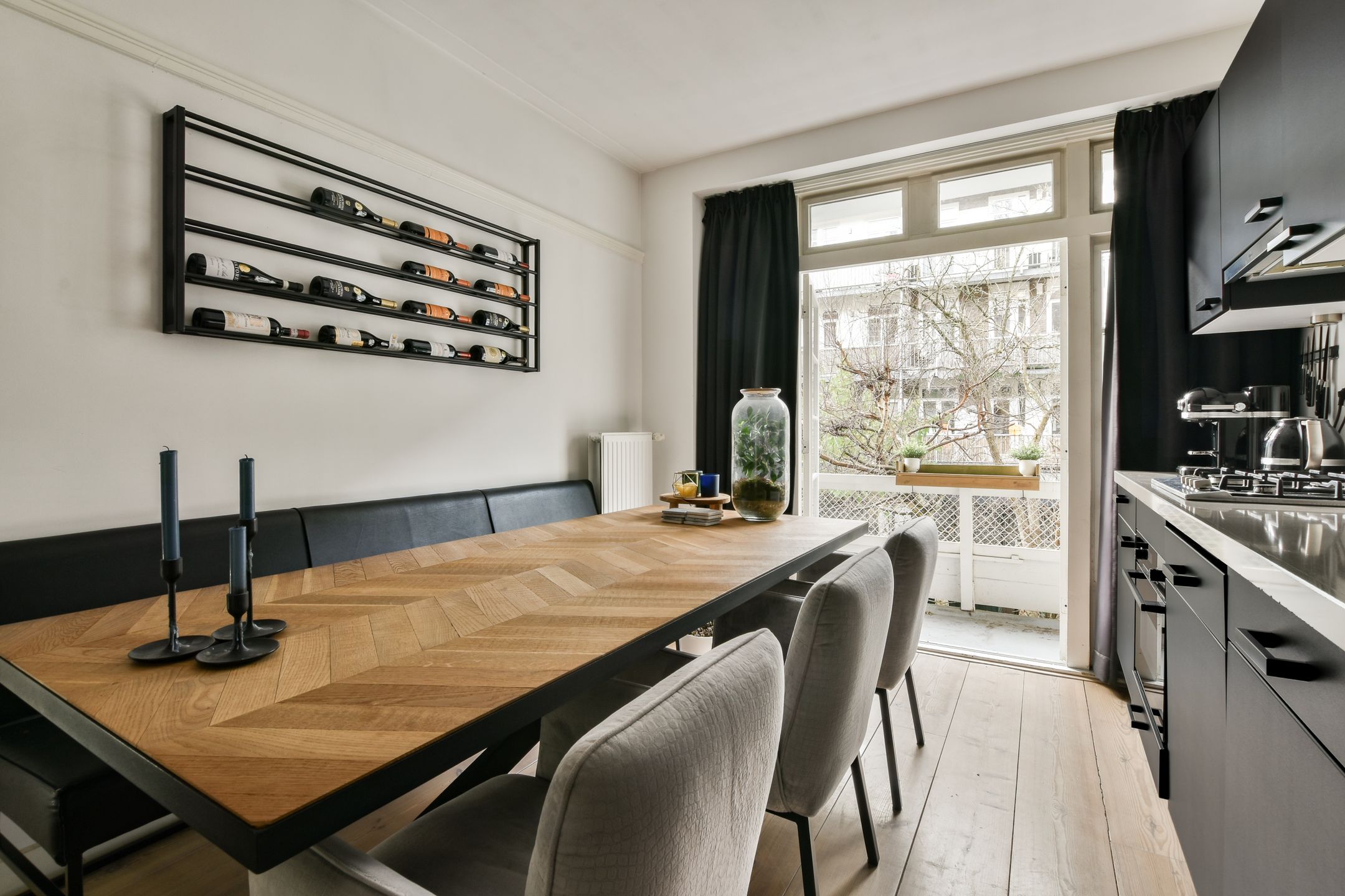 Photo 3 of Haarlemmermeerstraat 64-1