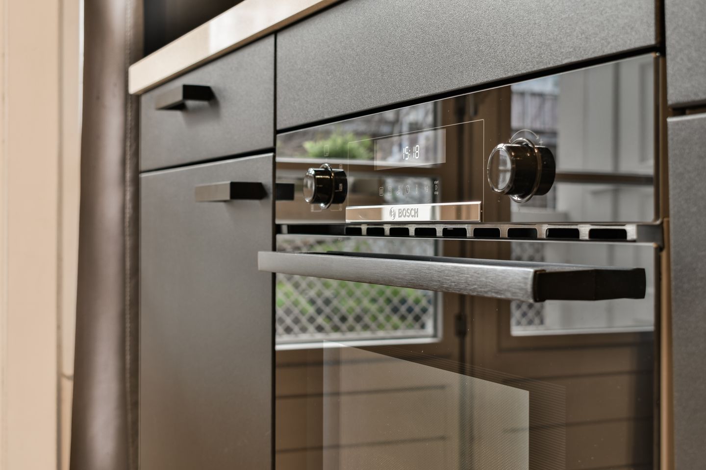 Photo 10 of Haarlemmermeerstraat 64-1