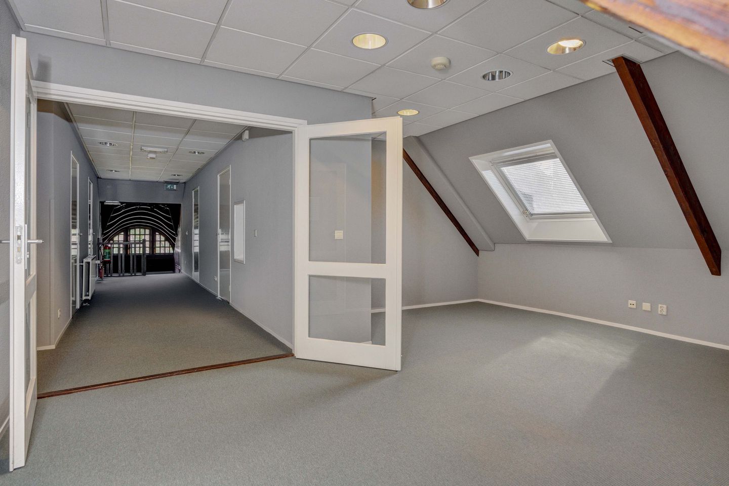 Bekijk foto 5 van van der Does de Willeboissingel 13