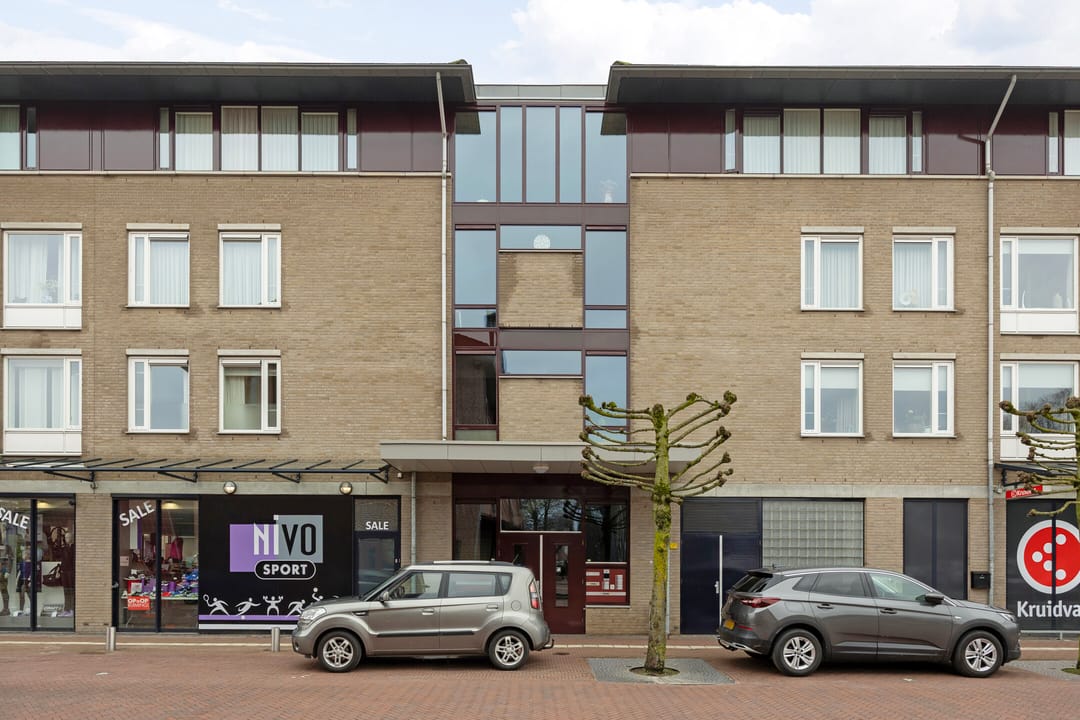 Photo 2 of Kerkplein 35