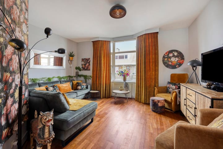 Photo 4 of Nieuwediepstraat 15