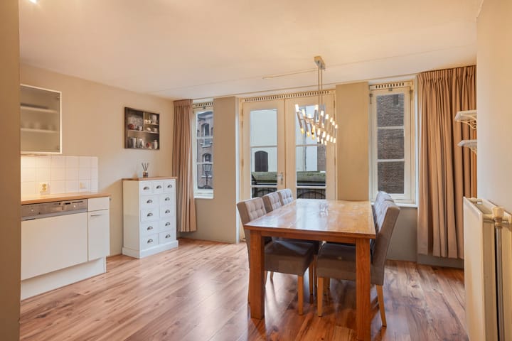 Foto 3 van Zeedijk 32-B