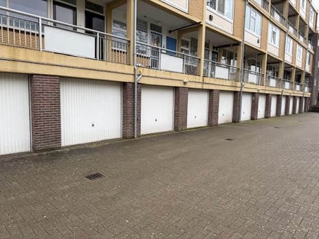 Karel Doormanlaan div. garages thumbnail