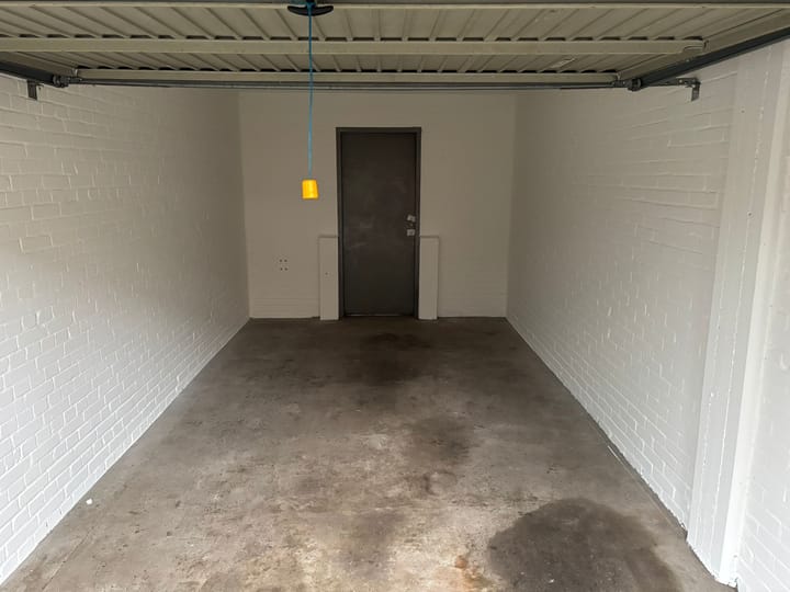 Foto 2 van Karel Doormanlaan div. garages