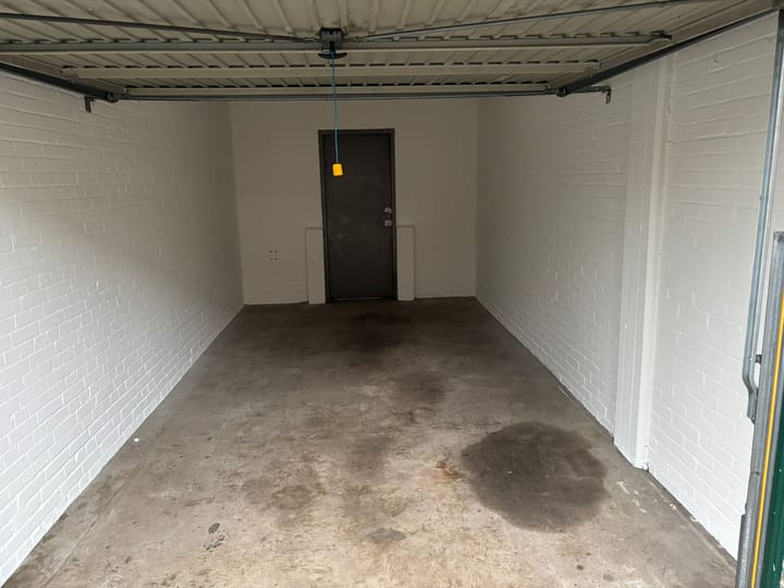 Foto 3 van Karel Doormanlaan div. garages