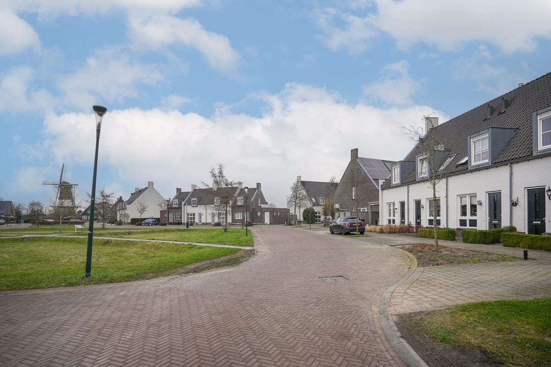 Photo 32 of Verzetsplein 4