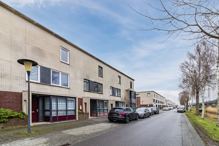 Foto 2 van Aarlanderveenstraat 71