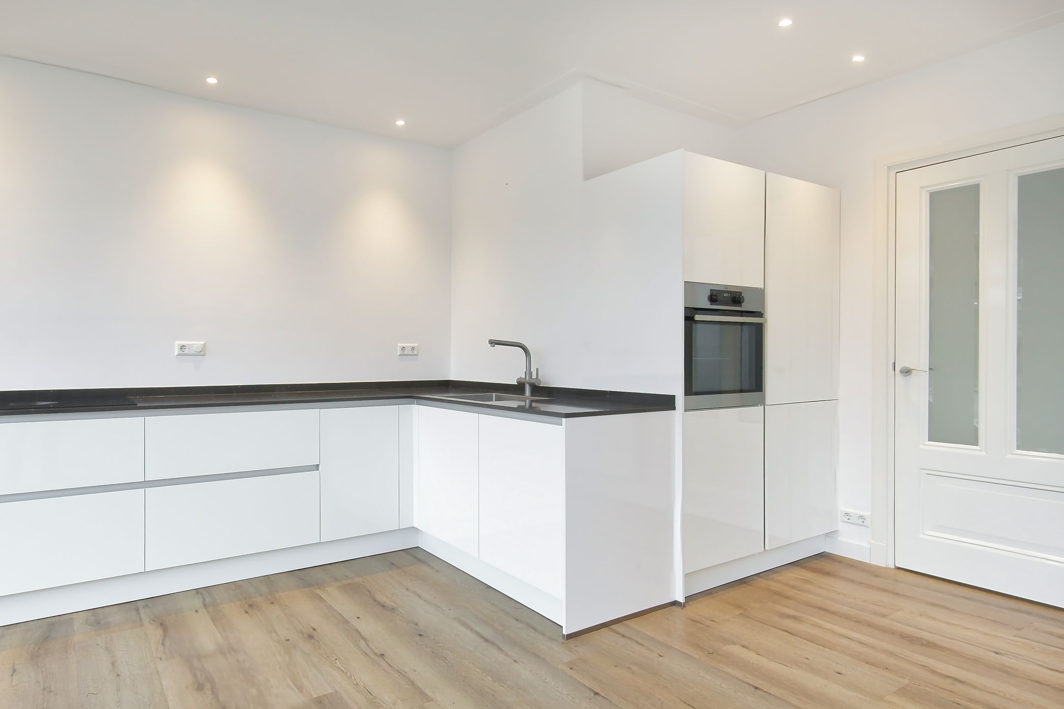 Foto 12 van Van Oosten de Bruijnstraat 187