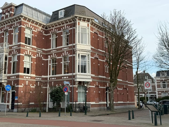 Emmapark 2, Den Haag