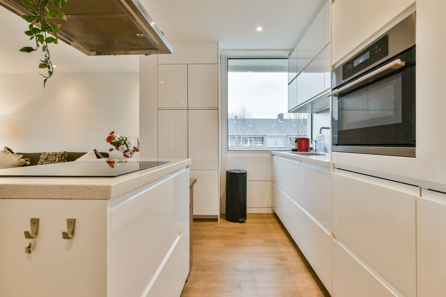 Photo 10 of Van Boshuizenstraat 485