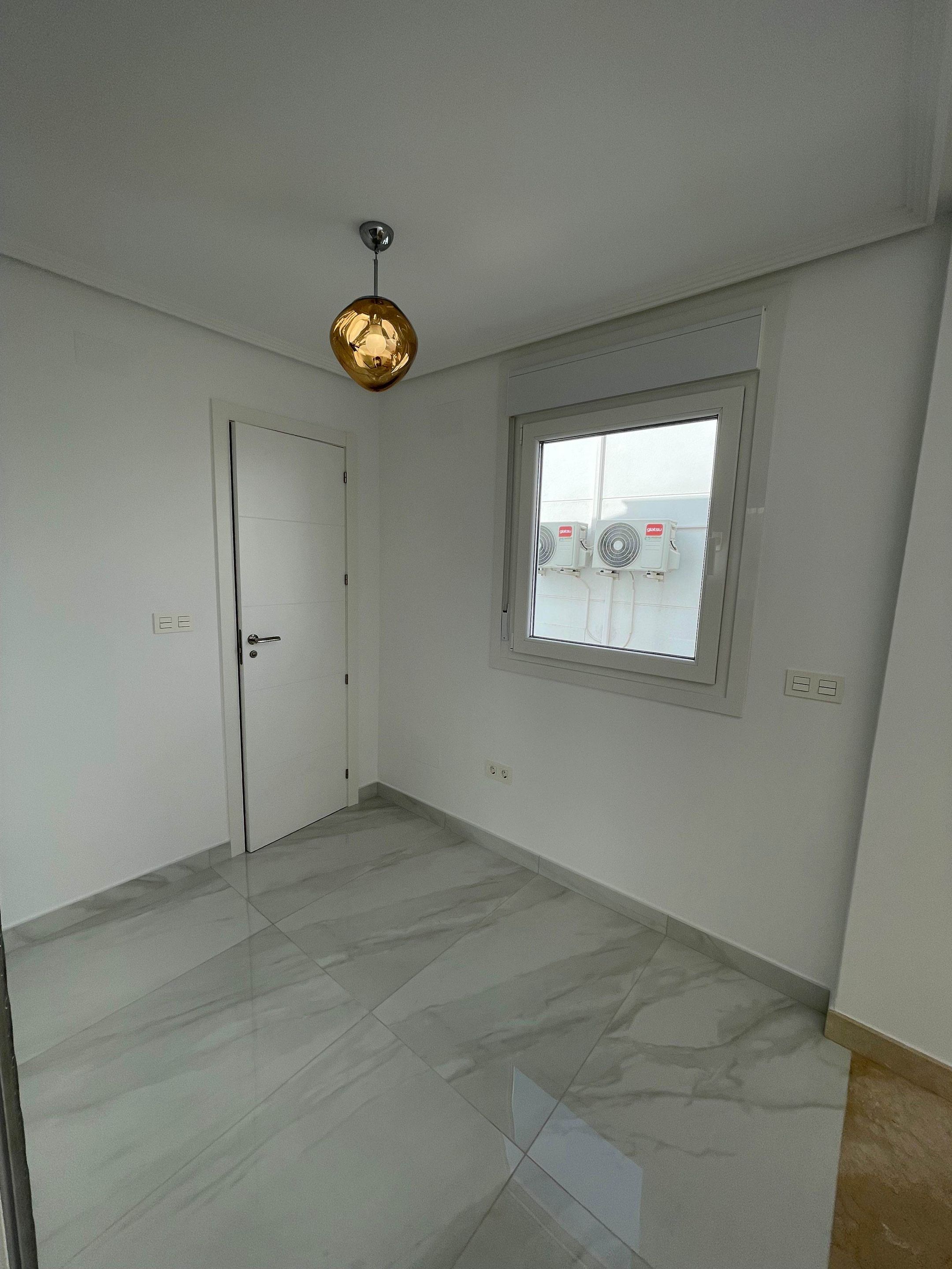 Photo 33 of Carrer Winston Churchill 2, CASA 1