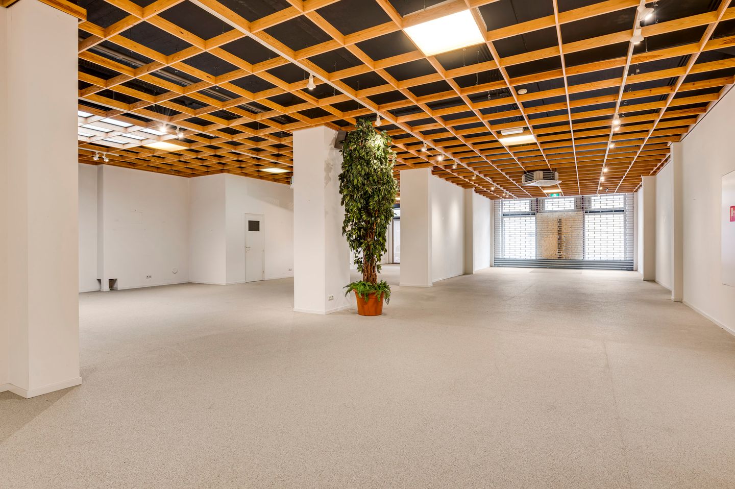 View photo 4 of Valuasstraat 5-7