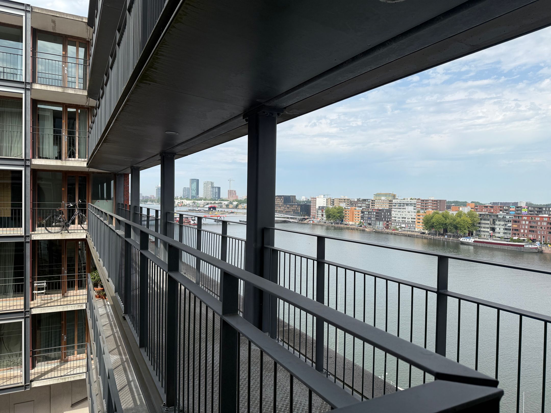 Foto 9 van Waagdragerhof 44